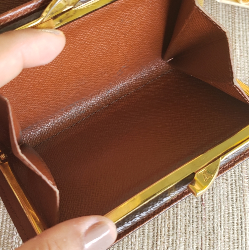 Authentic kisslock short wallet - Picture 7 of 8